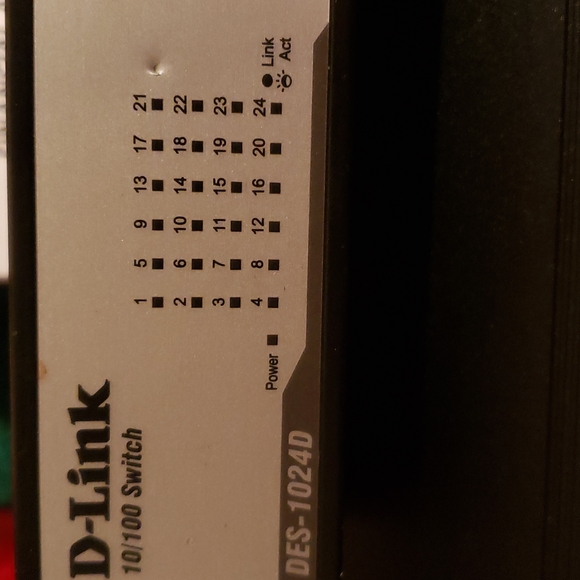 D-Link 10/100 SWITCH DES-1024D rack switch - Picture 5 of 9